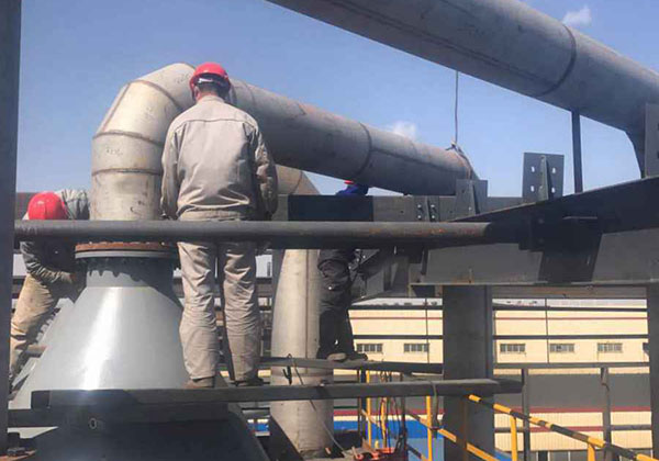 三效蒸發(fā)器施工現(xiàn)場(chǎng)安裝實(shí)景 三效蒸發(fā)器施工現(xiàn)場(chǎng)安裝實(shí)景